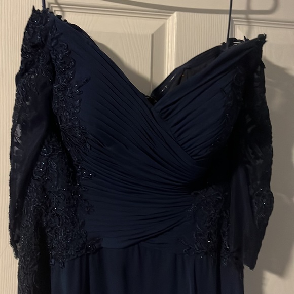 Beautiful Mother of the Bride Dress - Picture 3 of 4